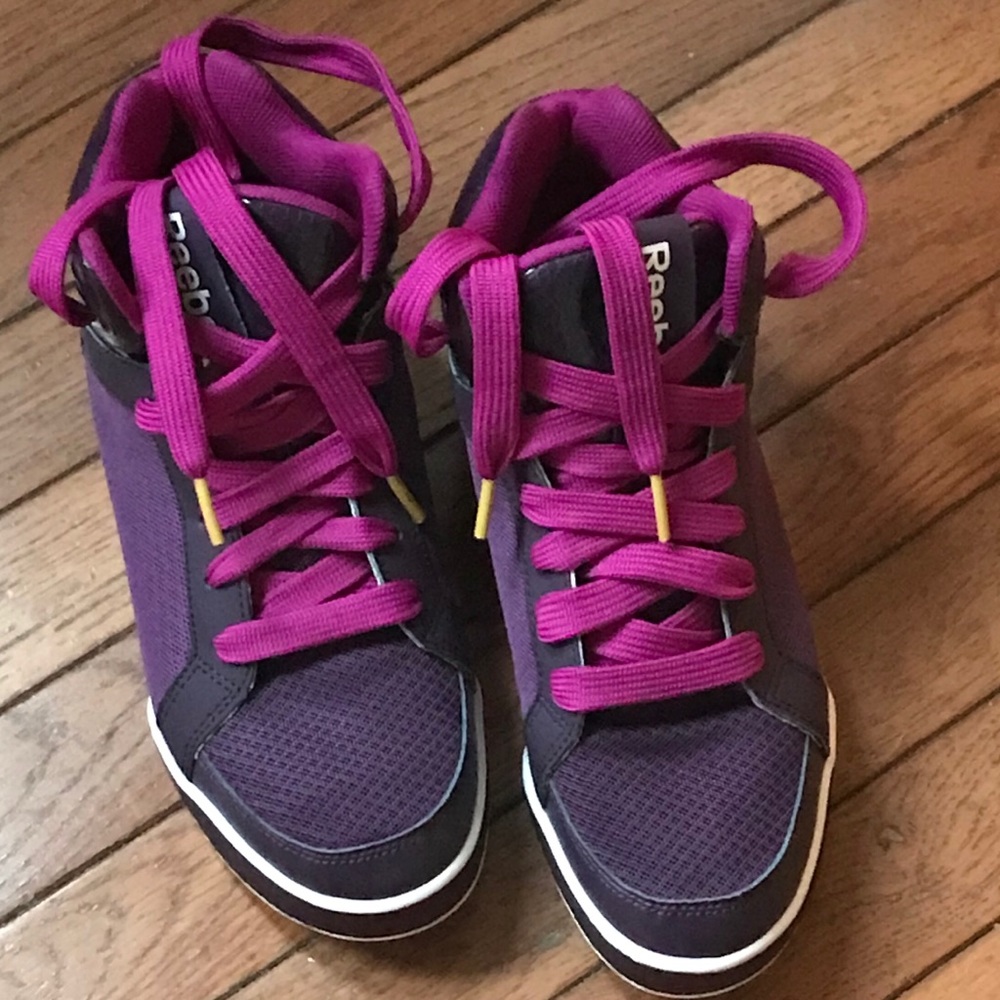 Reebok LesMills size 8. Like new, worn once.